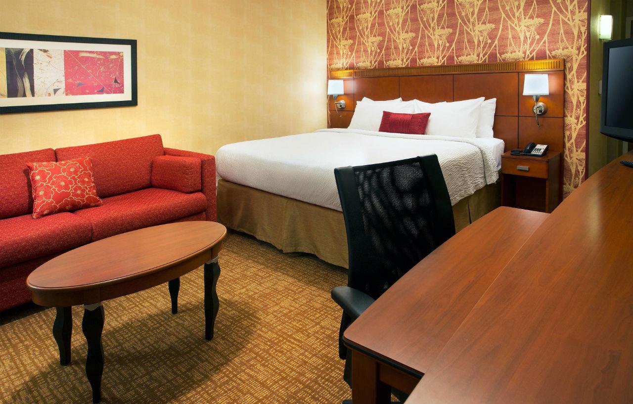 Courtyard By Marriott Airport 3*