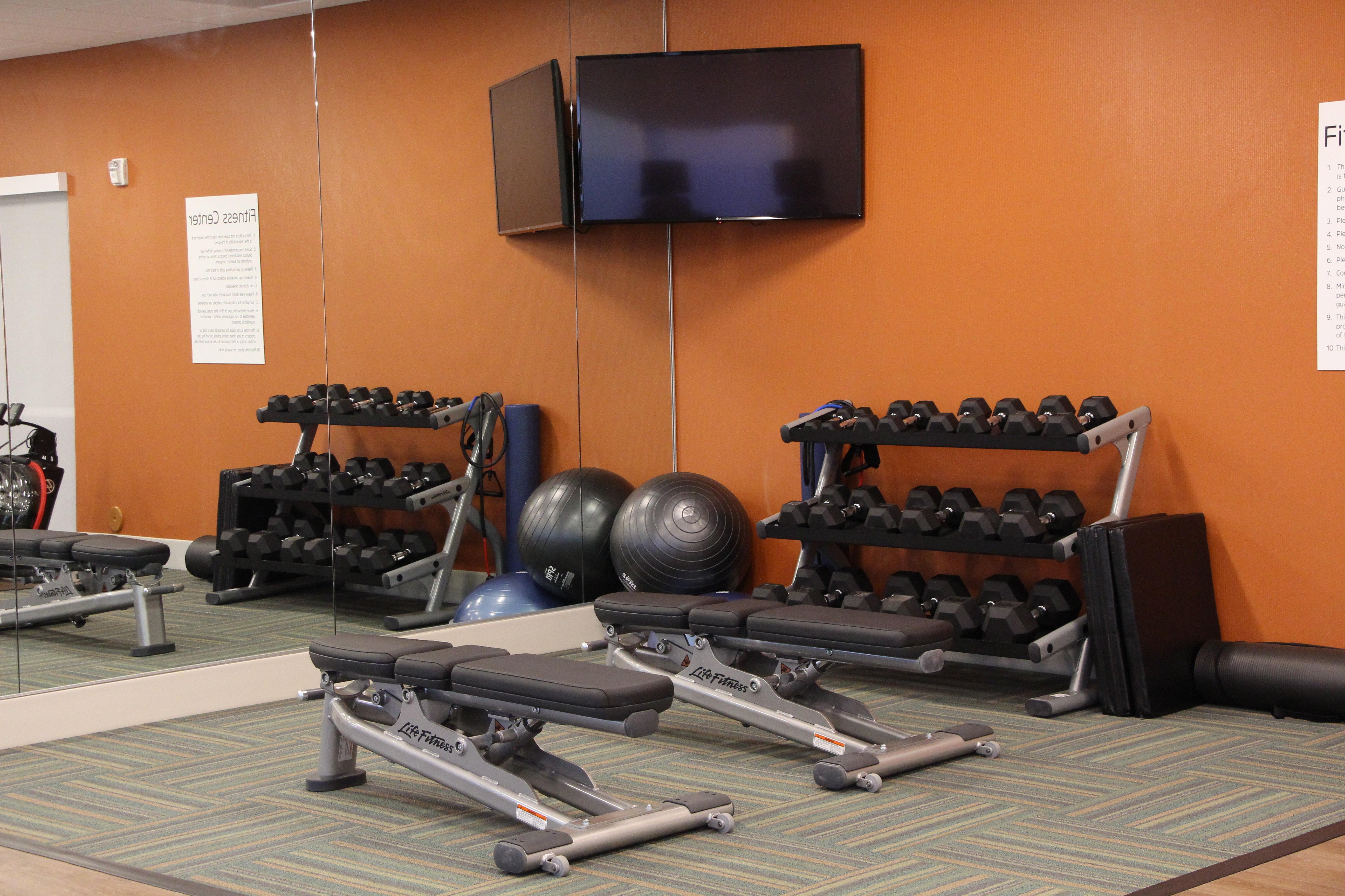Hotel Express & - - Airport North By Ihg 3*