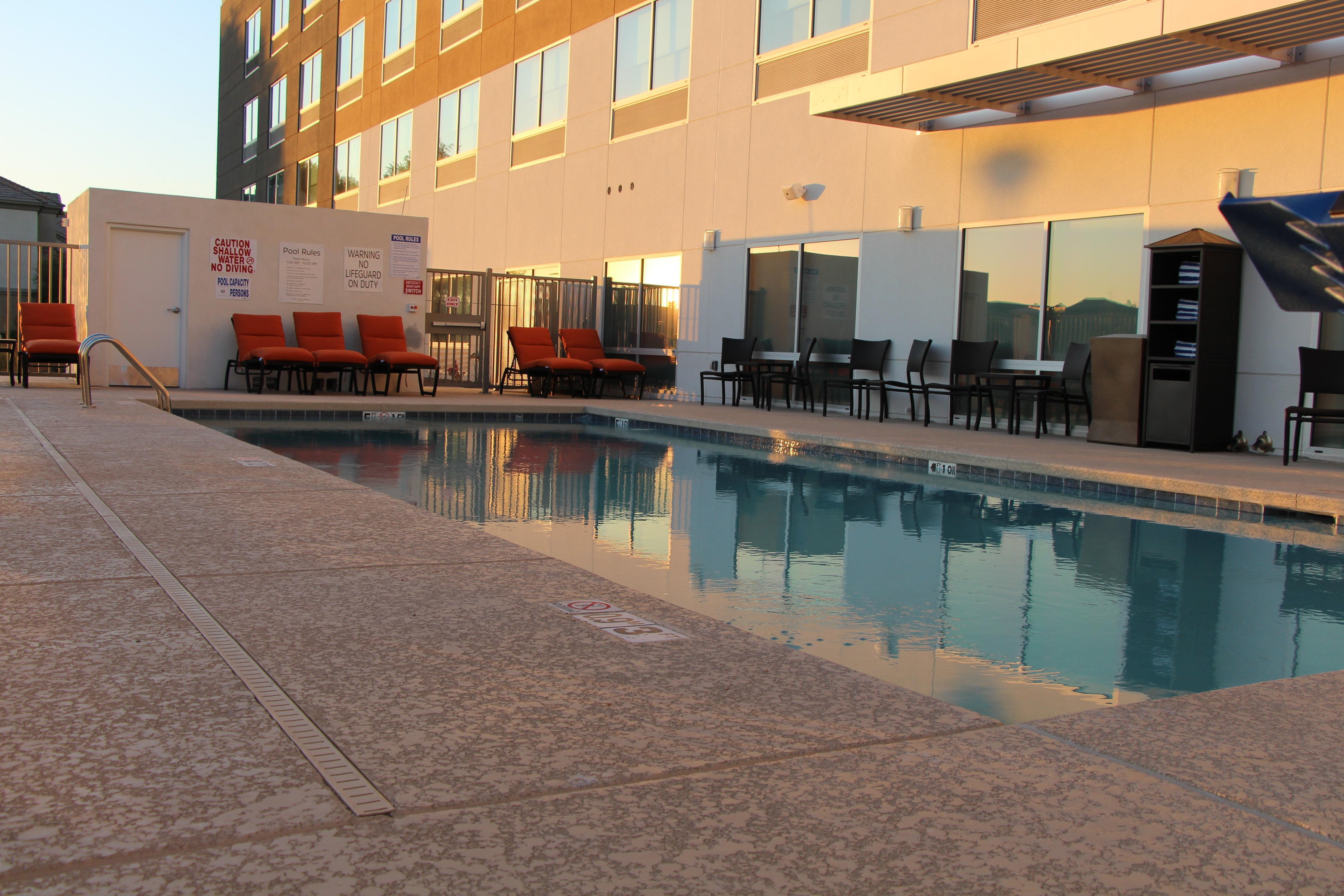 Hotel Express & - - Airport North By Ihg