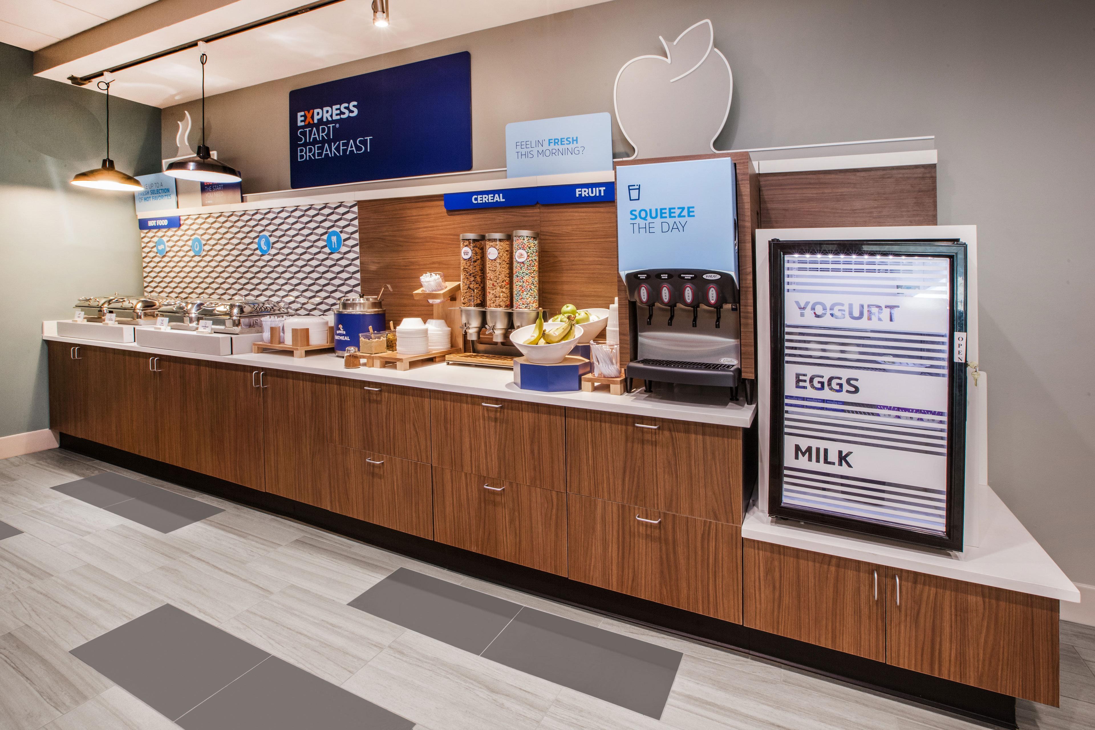 Hotel Express & - - Airport North By Ihg 3*