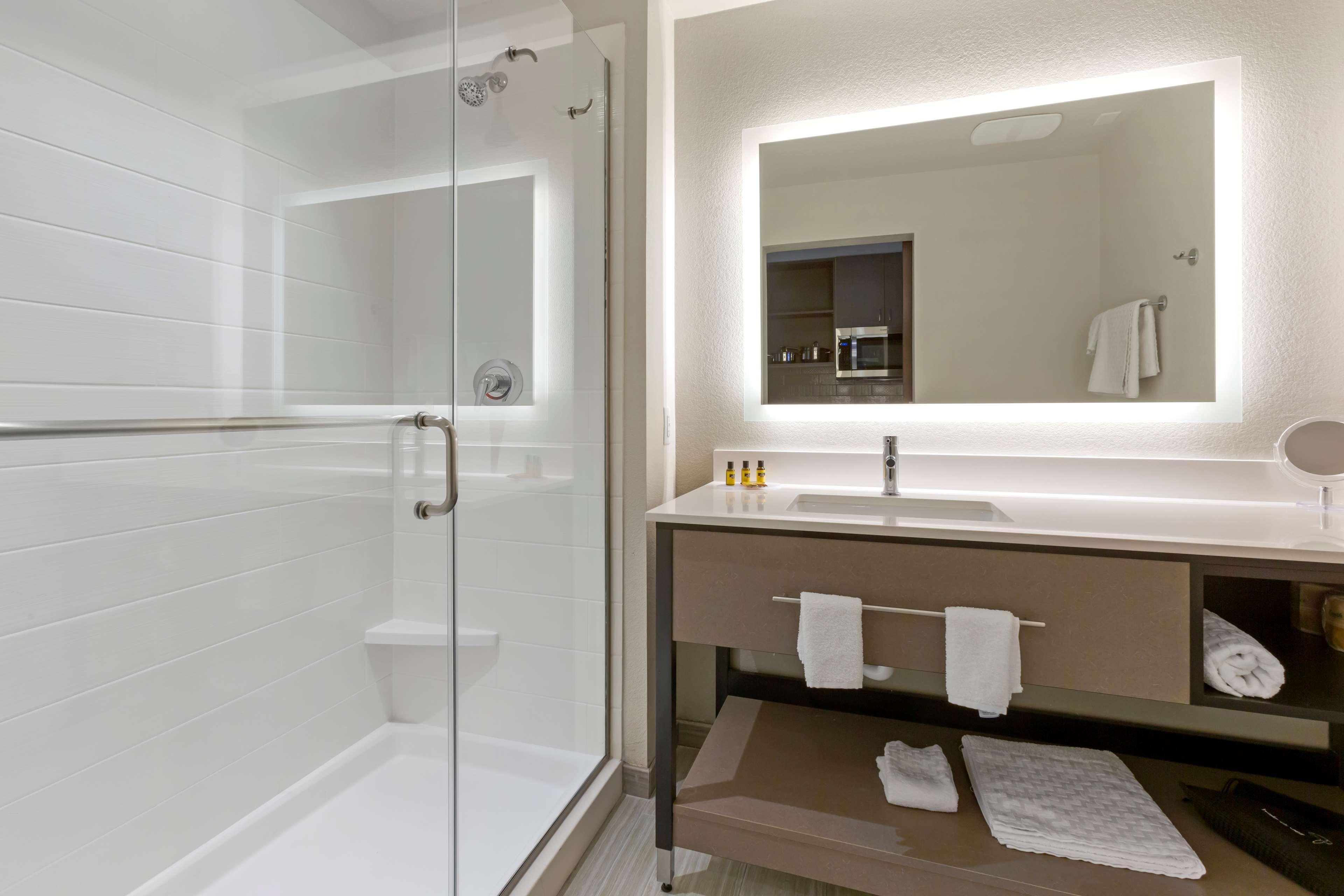 Western Executive Residency North Happy Valley 3*