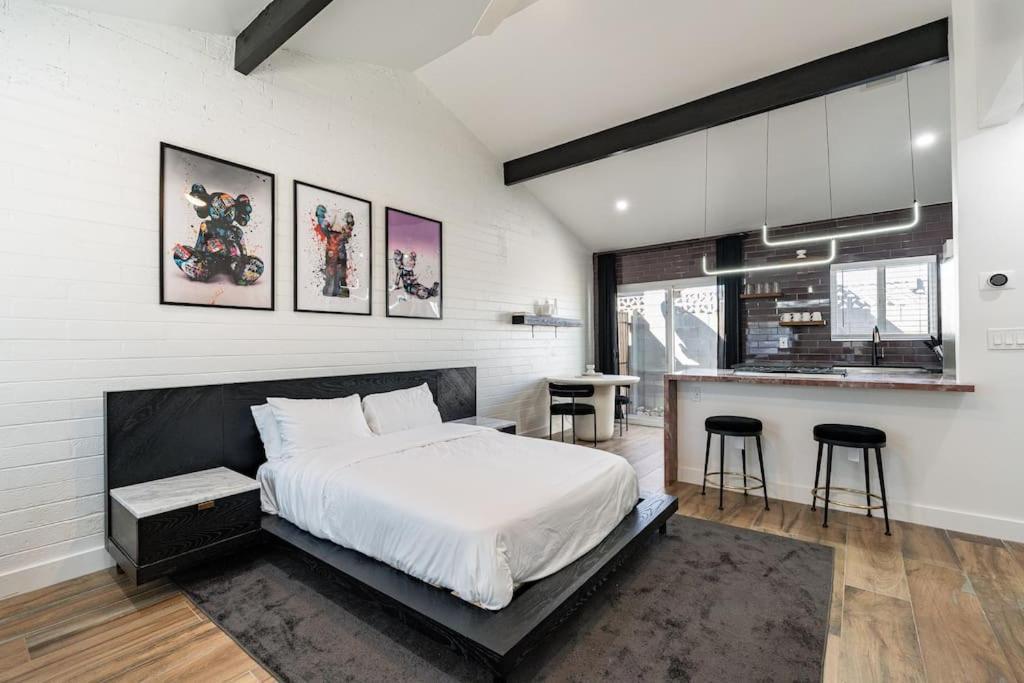 Ash And Ko Aparthotel