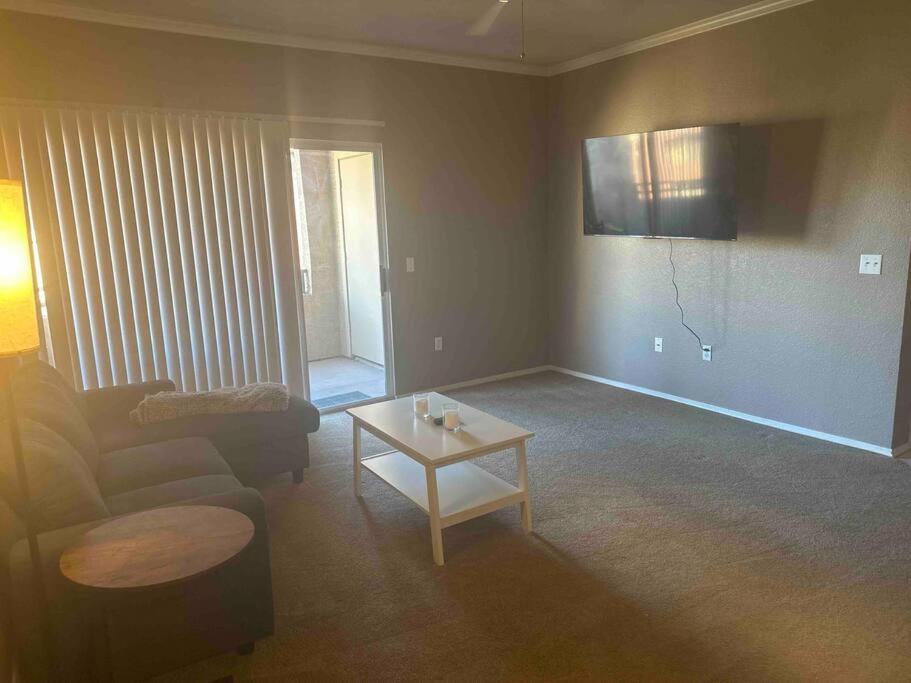 Cozy In Gated Community With Pool By Phx Airport, Tempe, And Old Town Apartment *