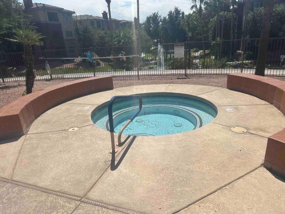 Cozy In Gated Community With Pool By Phx Airport, Tempe, And Old Town Apartment Phoenix