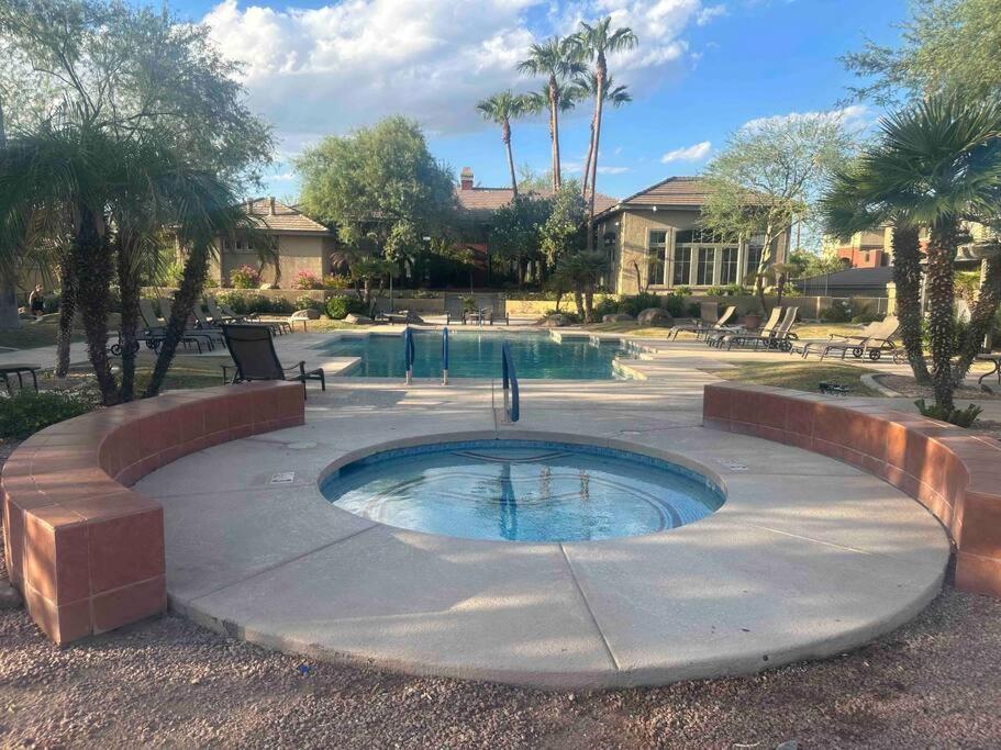 Apartment Cozy In Gated Community With Pool By Phx Airport, Tempe, And Old Town Phoenix