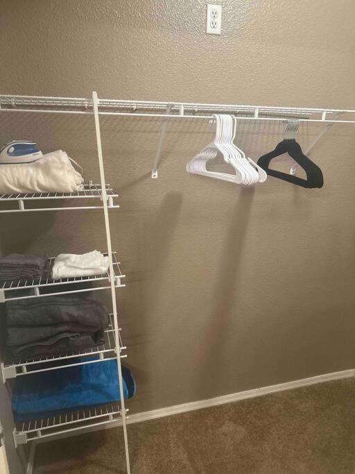 Cozy In Gated Community With Pool By Phx Airport, Tempe, And Old Town *