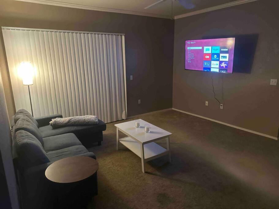 Cozy In Gated Community With Pool By Phx Airport, Tempe, And Old Town