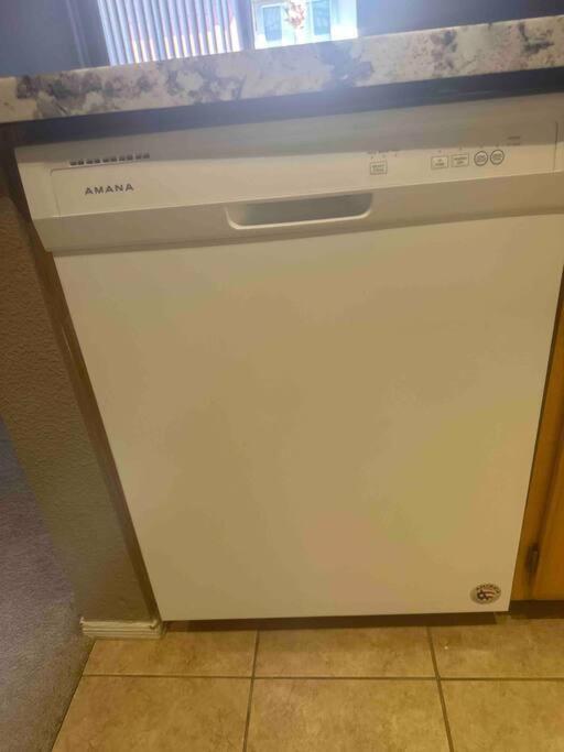 Cozy In Gated Community With Pool By Phx Airport, Tempe, And Old Town Apartment *