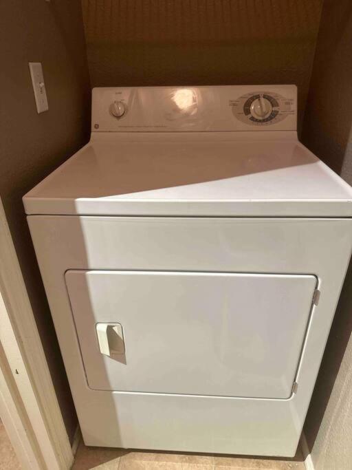 Cozy In Gated Community With Pool By Phx Airport, Tempe, And Old Town * Phoenix