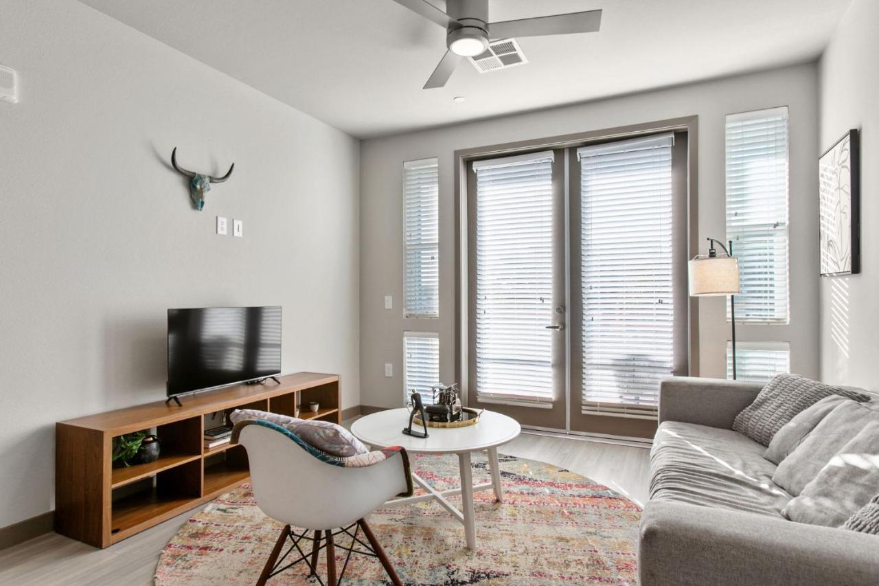 Cozysuites Phx Roro Gym, Pool, Pets, Parking! #3 Apartment