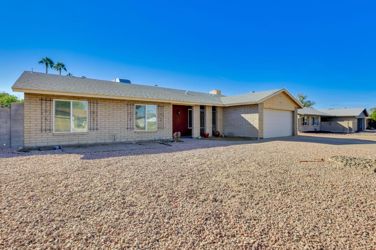 Holiday home Glendale Oasis With Private Pool, Patio And Fireplace! Phoenix