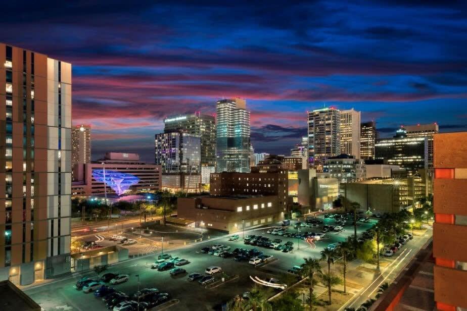 Cozysuites Phx Roro Gym, Pool, Pets, Parking! #5 * Phoenix