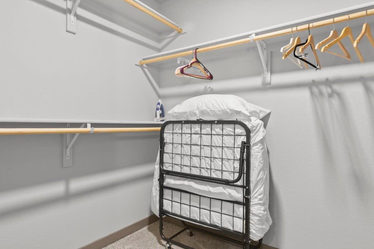 Cozysuites Phx Roro Gym, Pool, Pets, Parking! #5 Phoenix