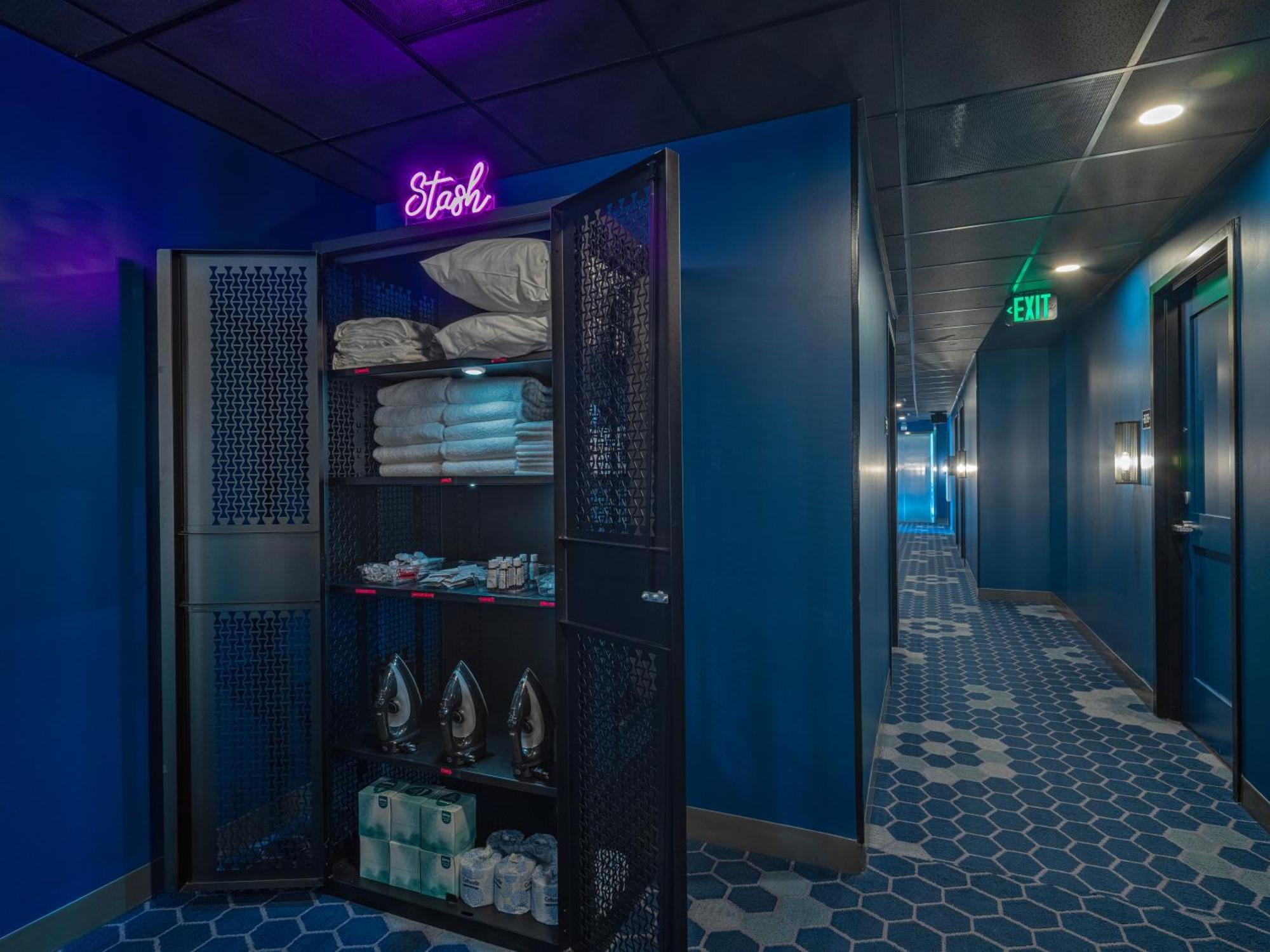 Moxy Downtown Hotel