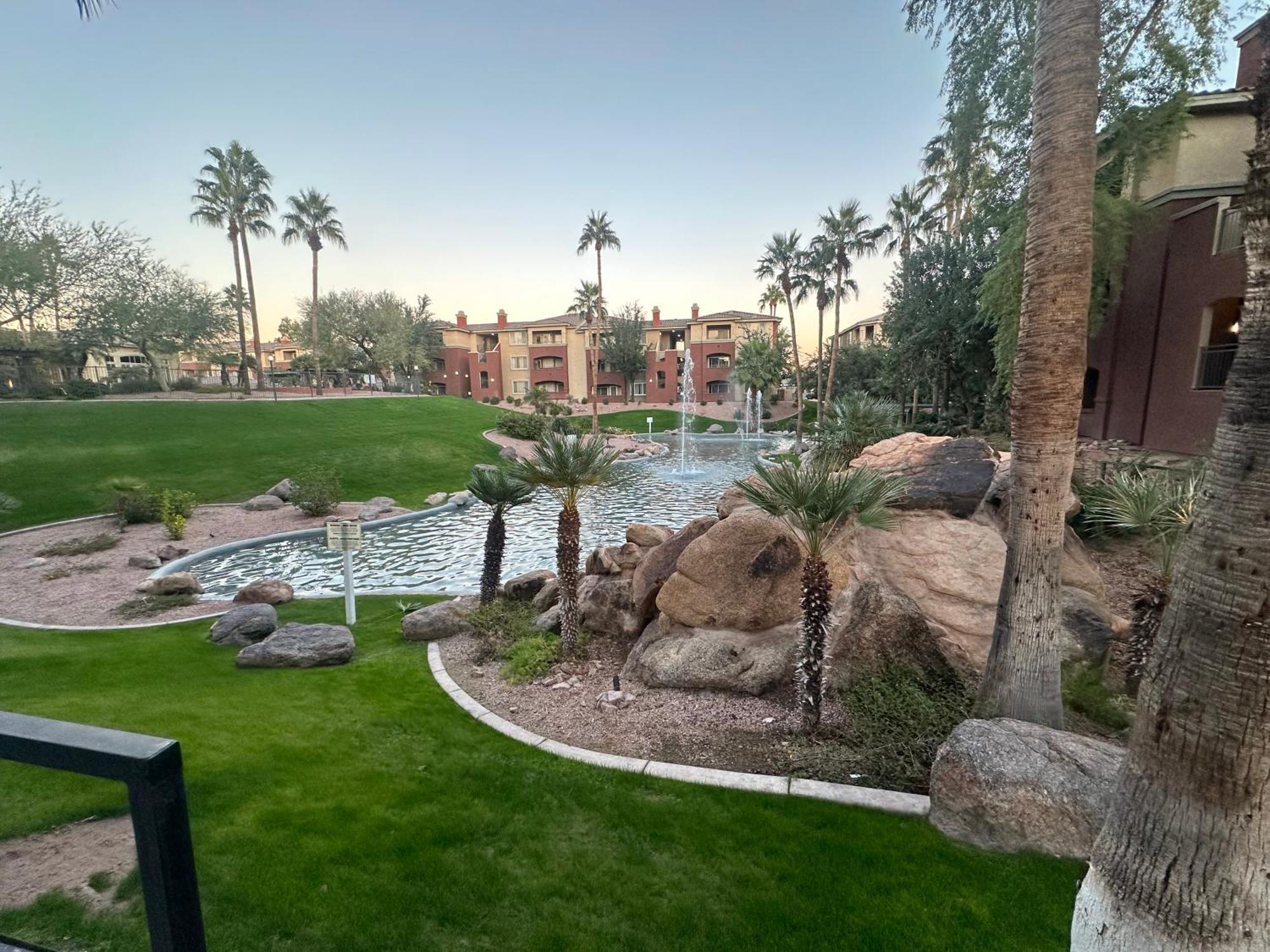 Apartment Cozy In Gated Community With Pool By Phx Airport, Tempe, And Old Town *