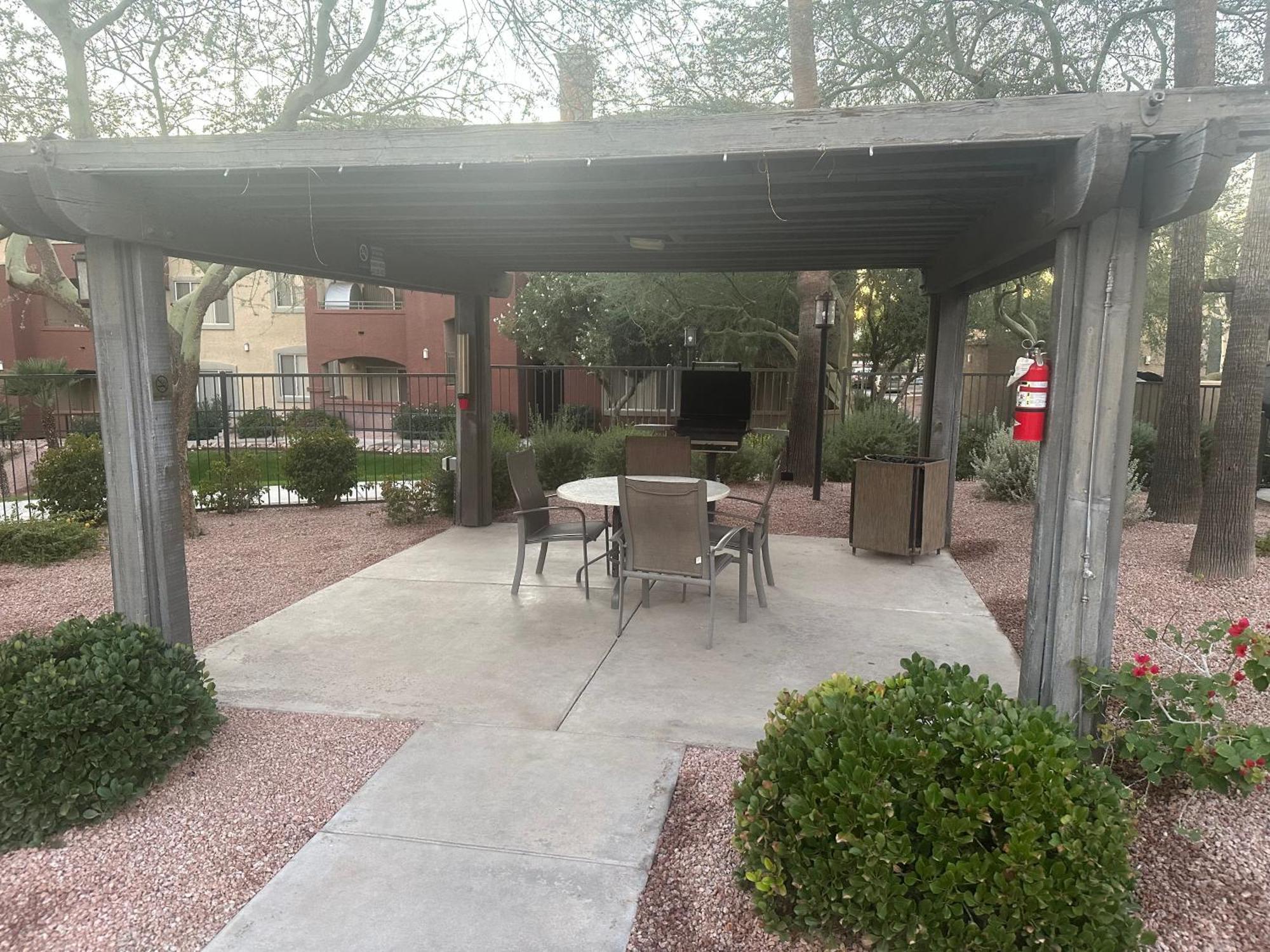 Cozy In Gated Community With Pool By Phx Airport, Tempe, And Old Town Apartment *