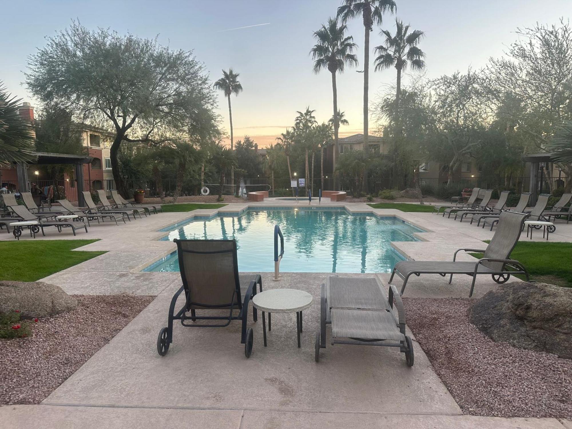 Apartment Cozy In Gated Community With Pool By Phx Airport, Tempe, And Old Town *