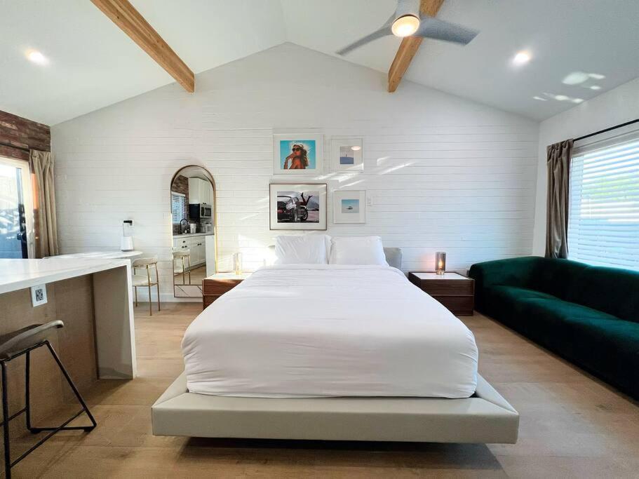 Ash And Ko Aparthotel