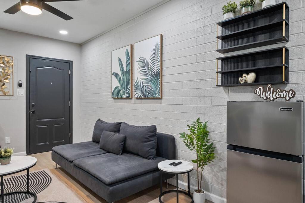 12 Minutes From Downtown - 1 Bedroom #b *