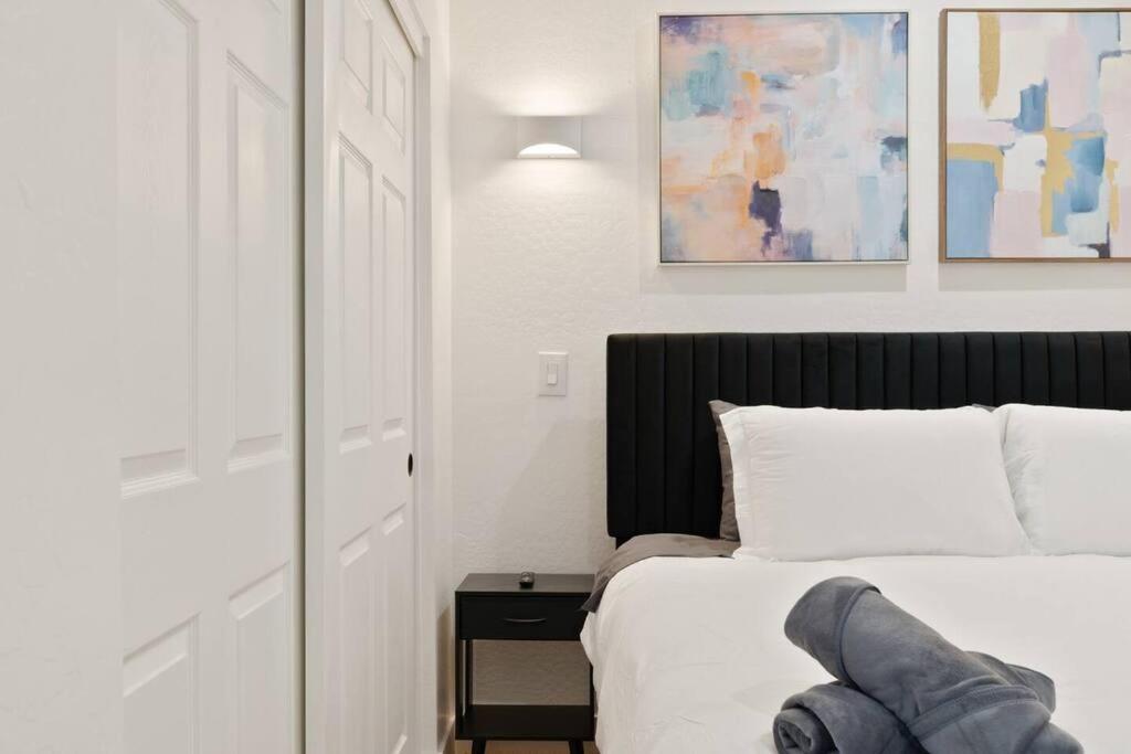 Apartamento 3.8 Miles From Downtown #c
