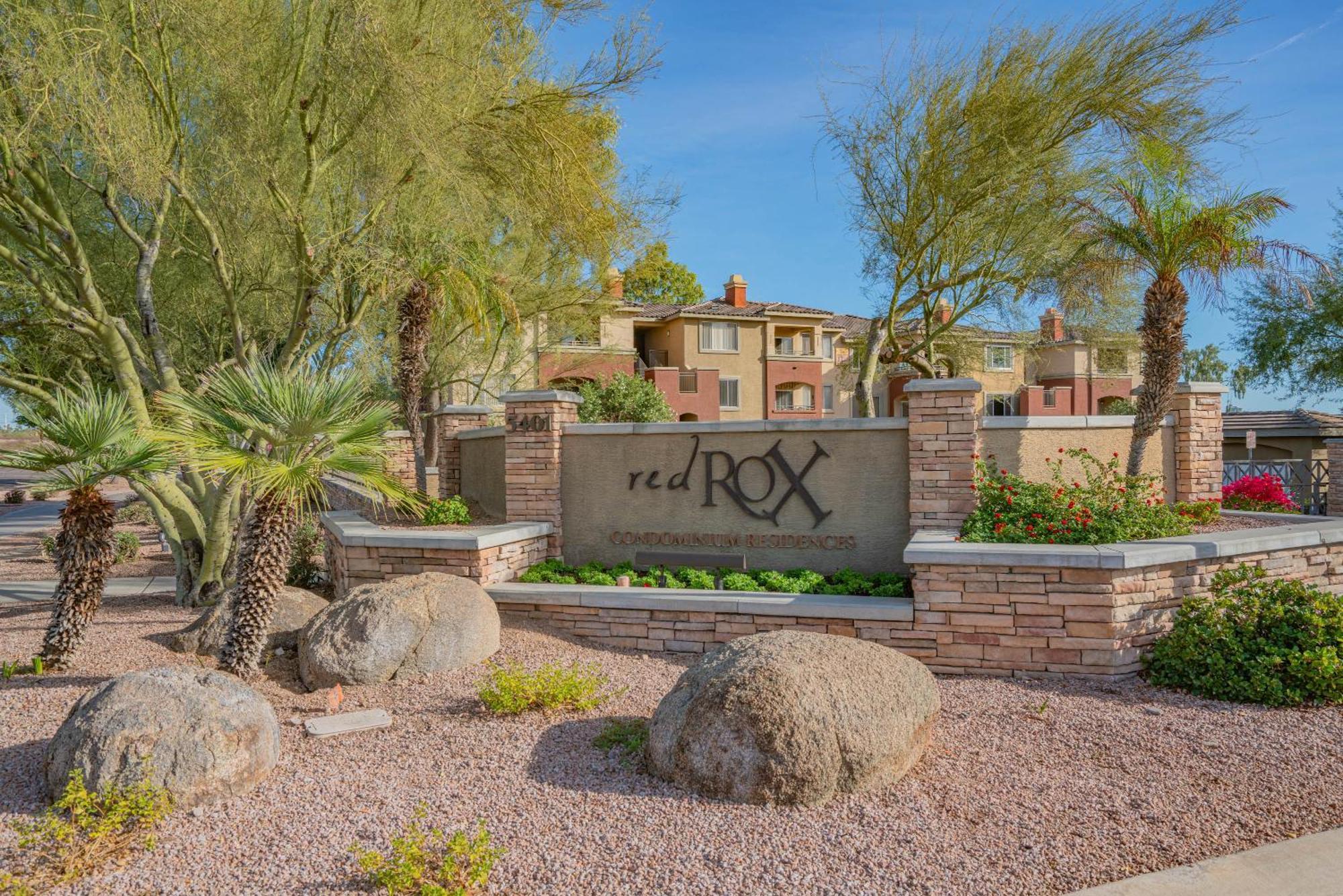 Modern 2br Oasis Pool, Gym & Parking Near Airport * Phoenix