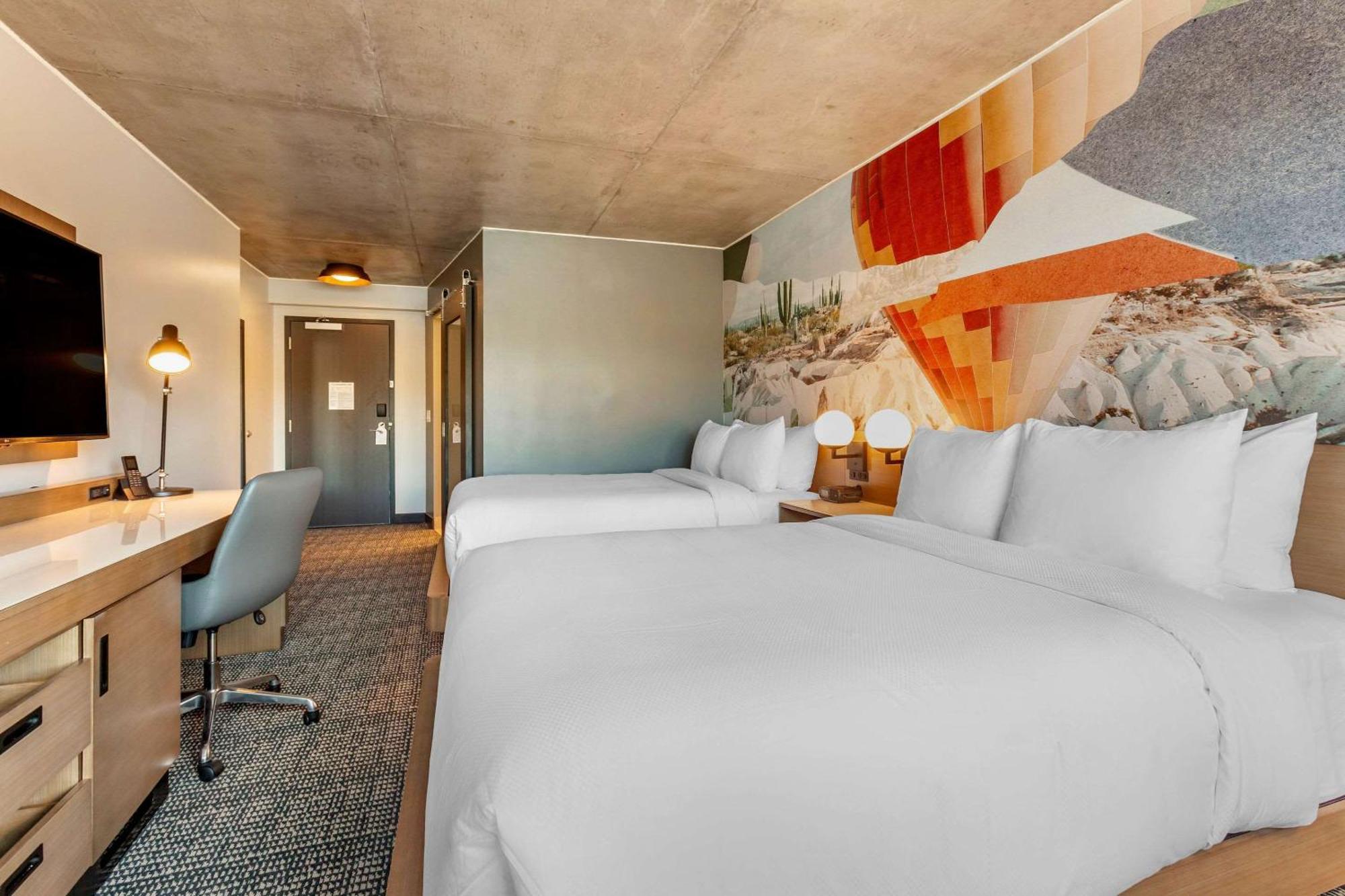 Cambria Downtown Convention & Airport Hotel 3*