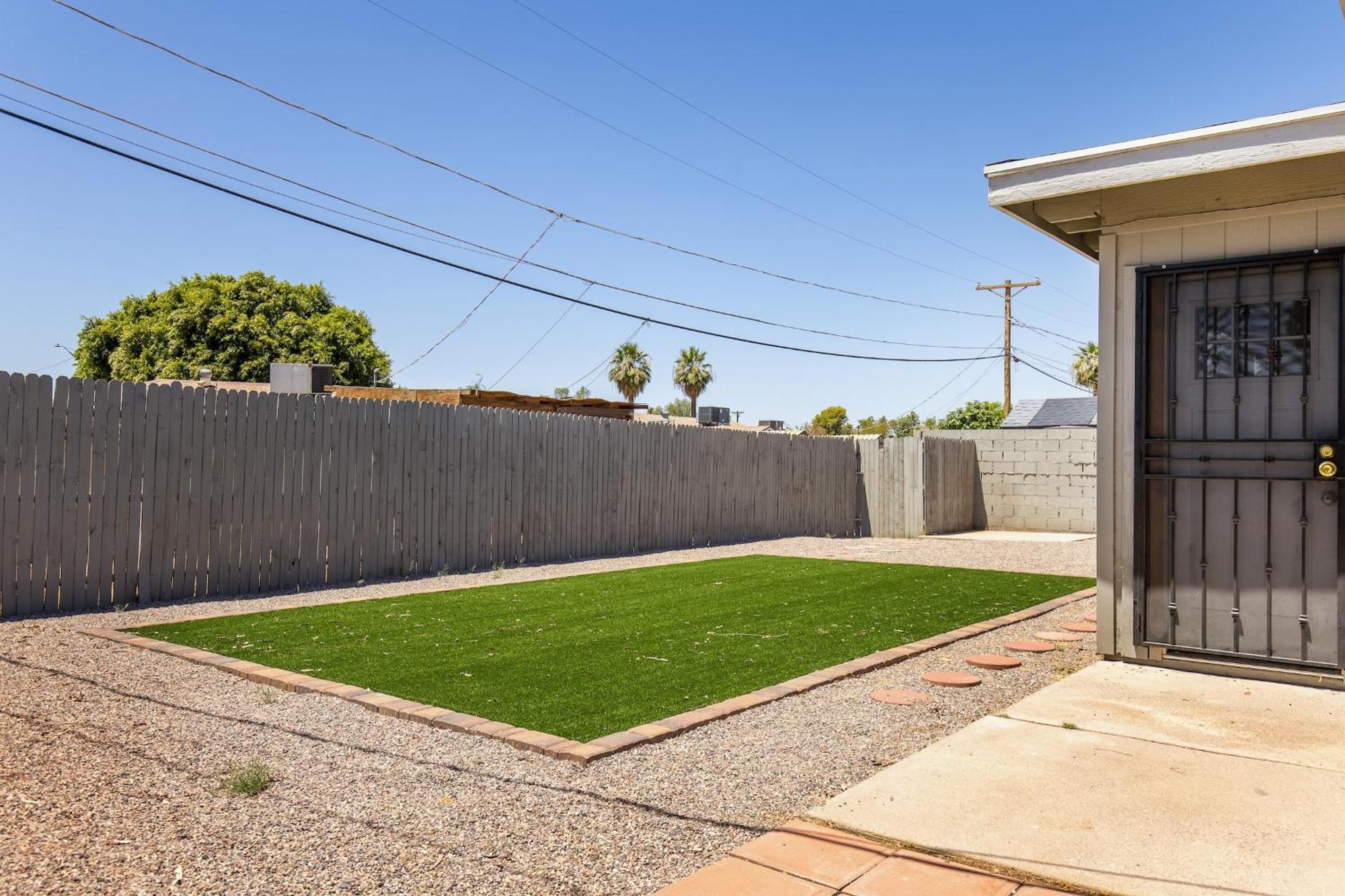 Cozy 3br House Near Attractions & Shopping *