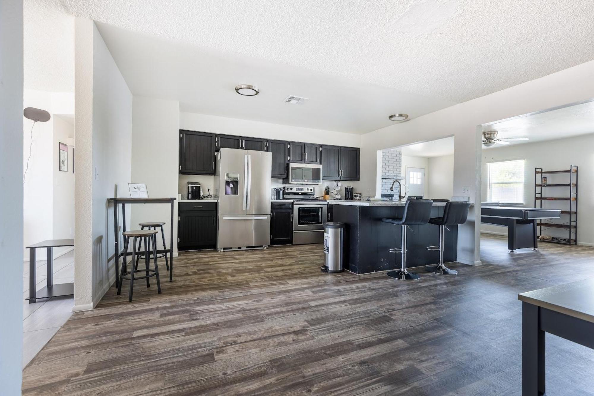 Apartment Cozy 3br House Near Attractions & Shopping