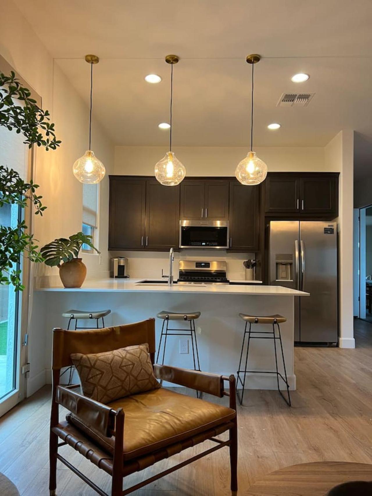 Luxury 1 Bedroom Casita With Private Yard, Garage And Wd Apartment