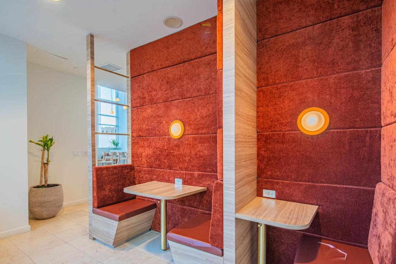 Apartamento Elegant 28th Floor High Rise, Gym, Parking, Pool, Golf Phoenix