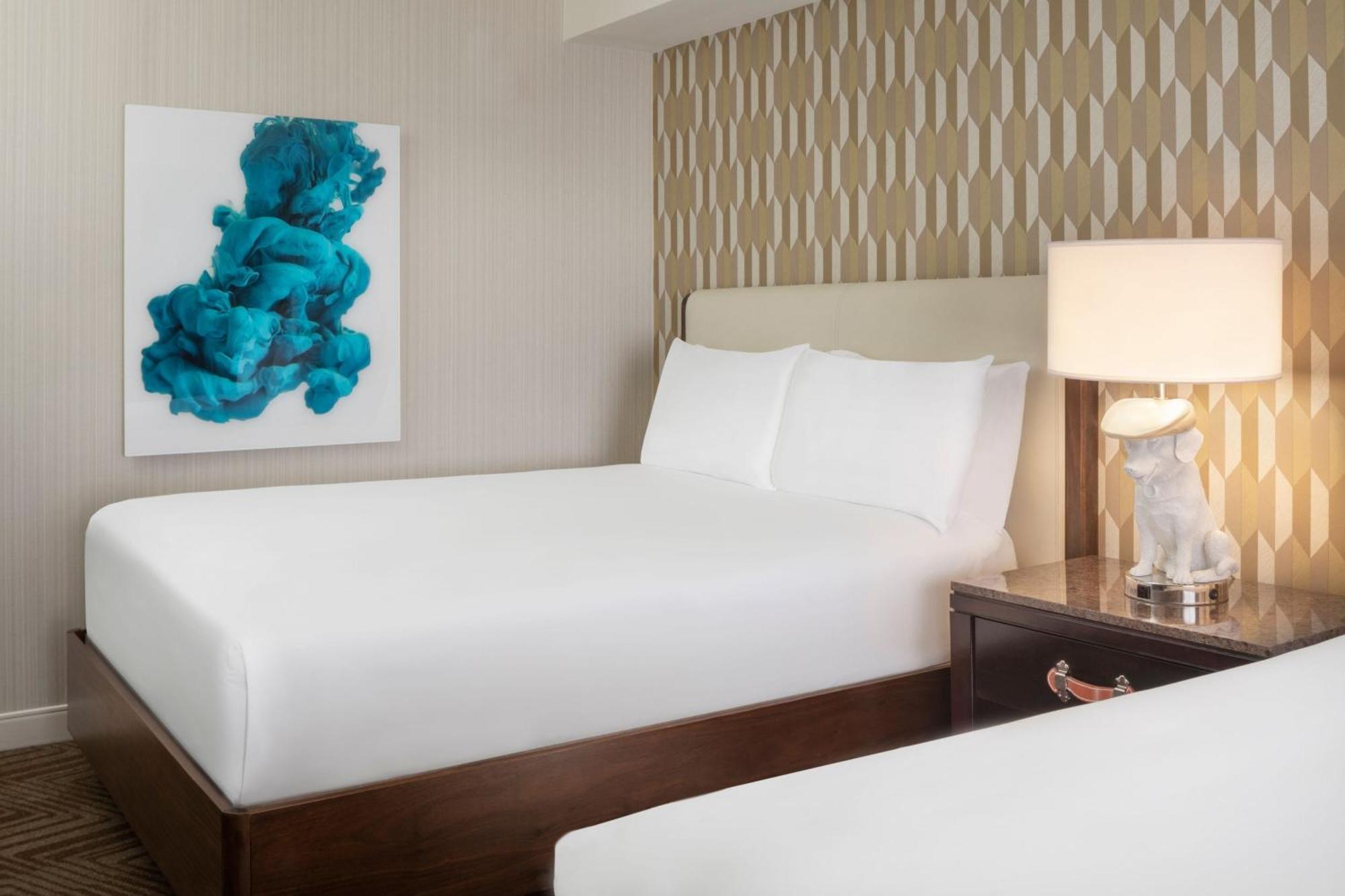 Renaissance Downtown Hotel 5*