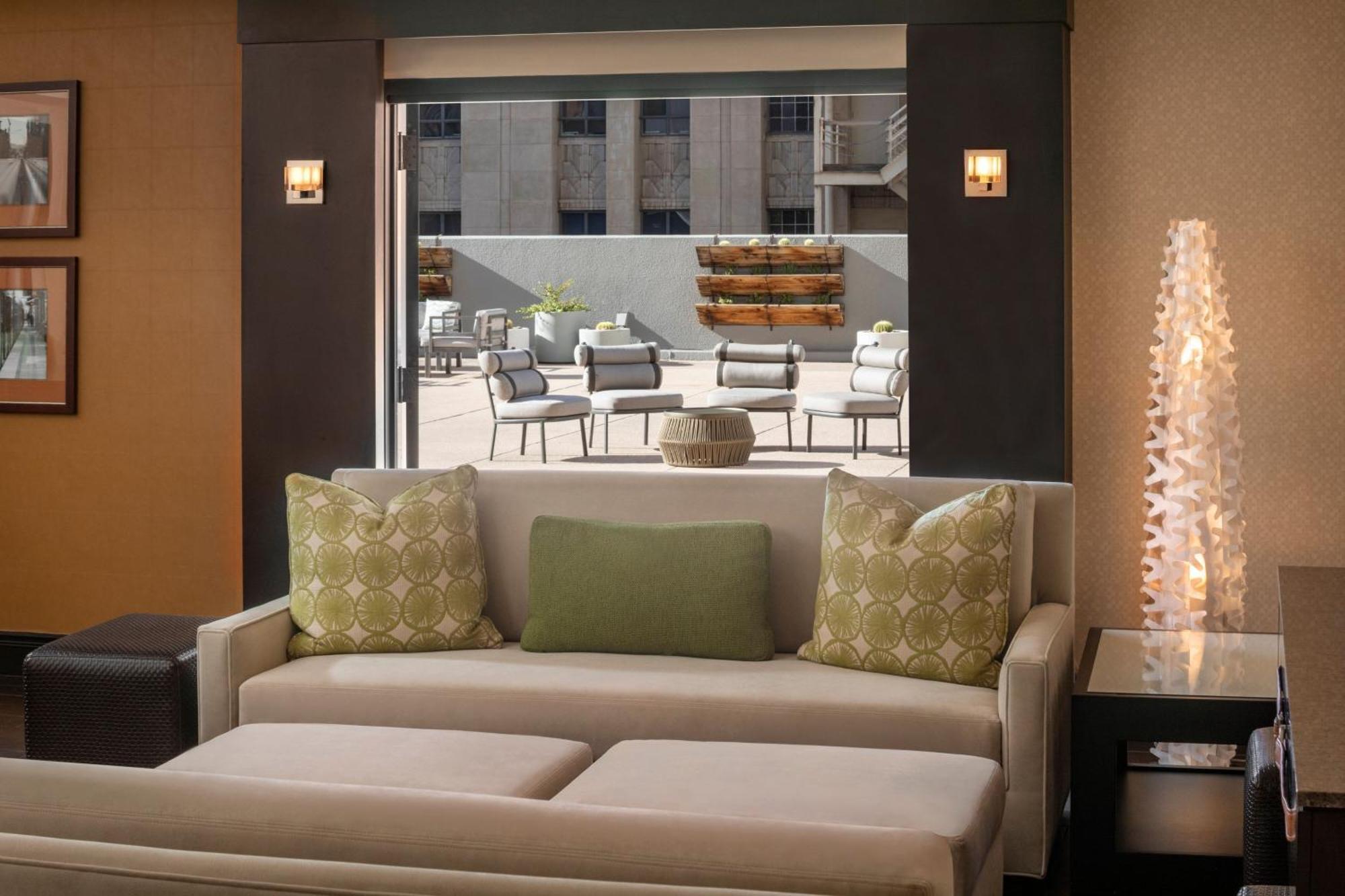 Hotel Renaissance Downtown