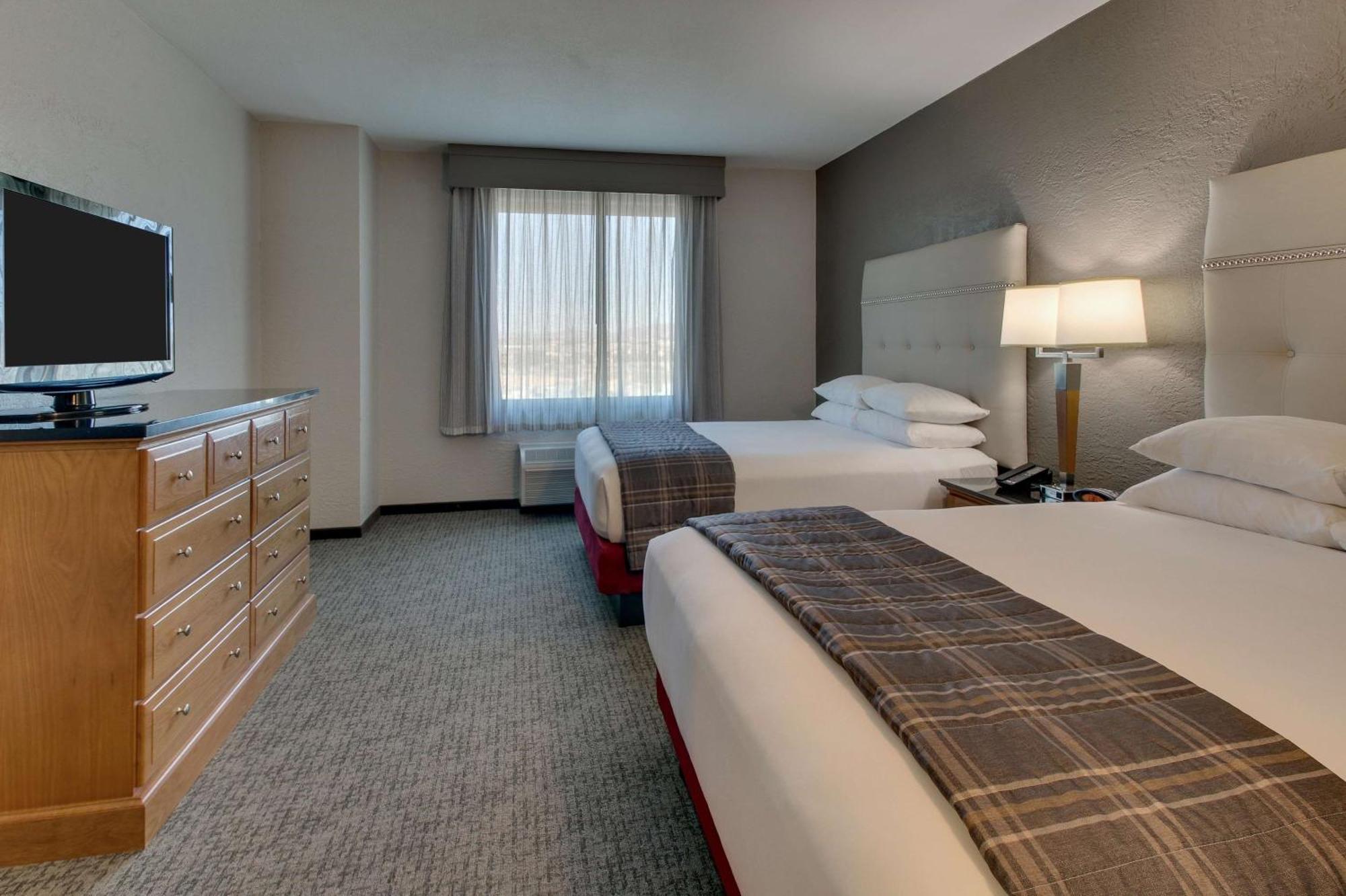 Drury & Happy Valley Hotel Phoenix