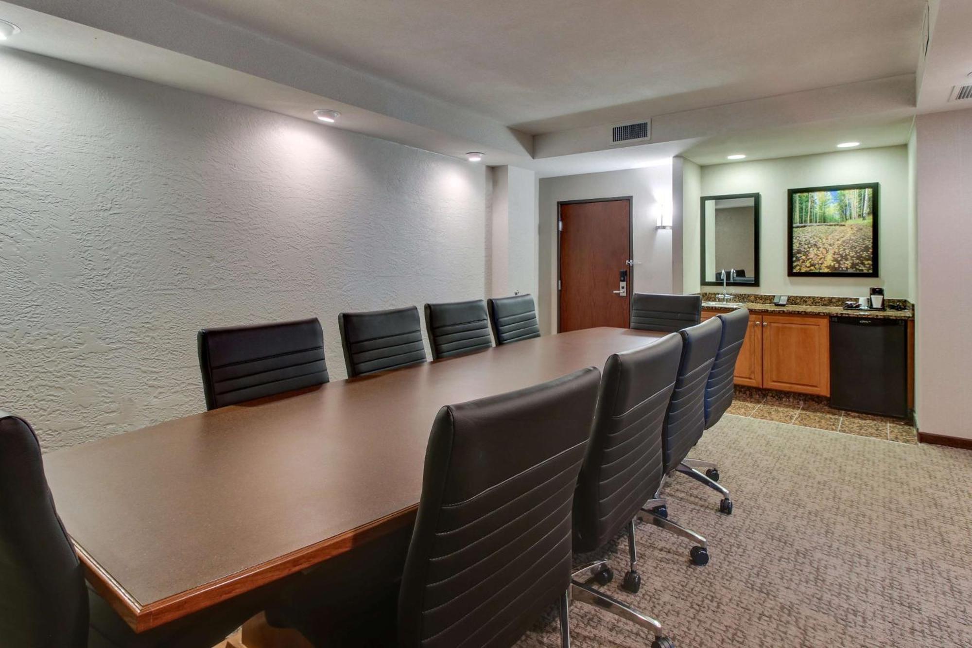 Hotel Drury & Happy Valley Phoenix