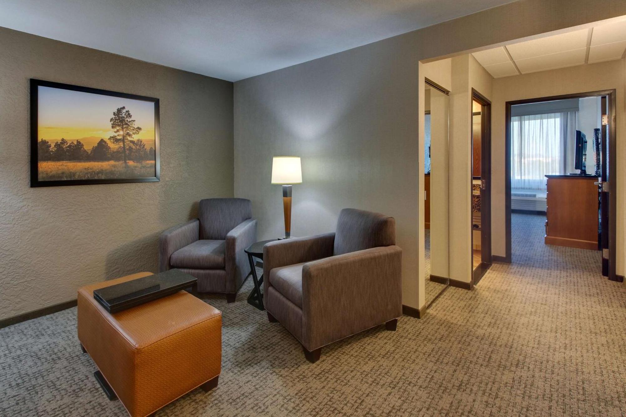 Drury & Happy Valley Hotel 3*