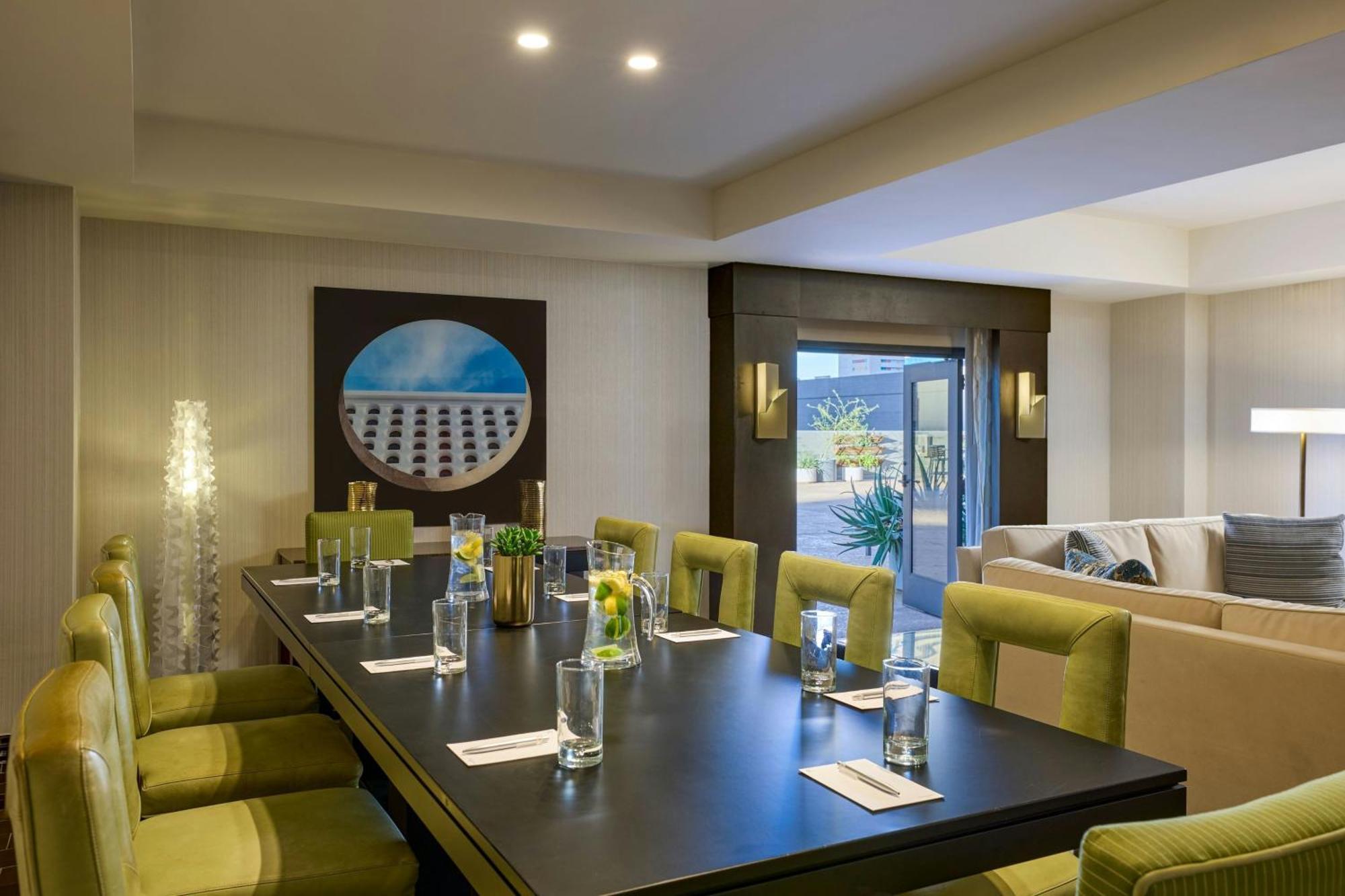 Hotel Renaissance Downtown