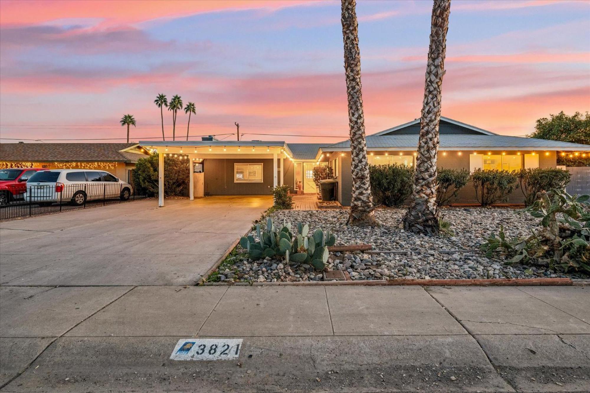Vacation House! 6br, Free Heated Pool, Arcade & Hot Tub * Phoenix