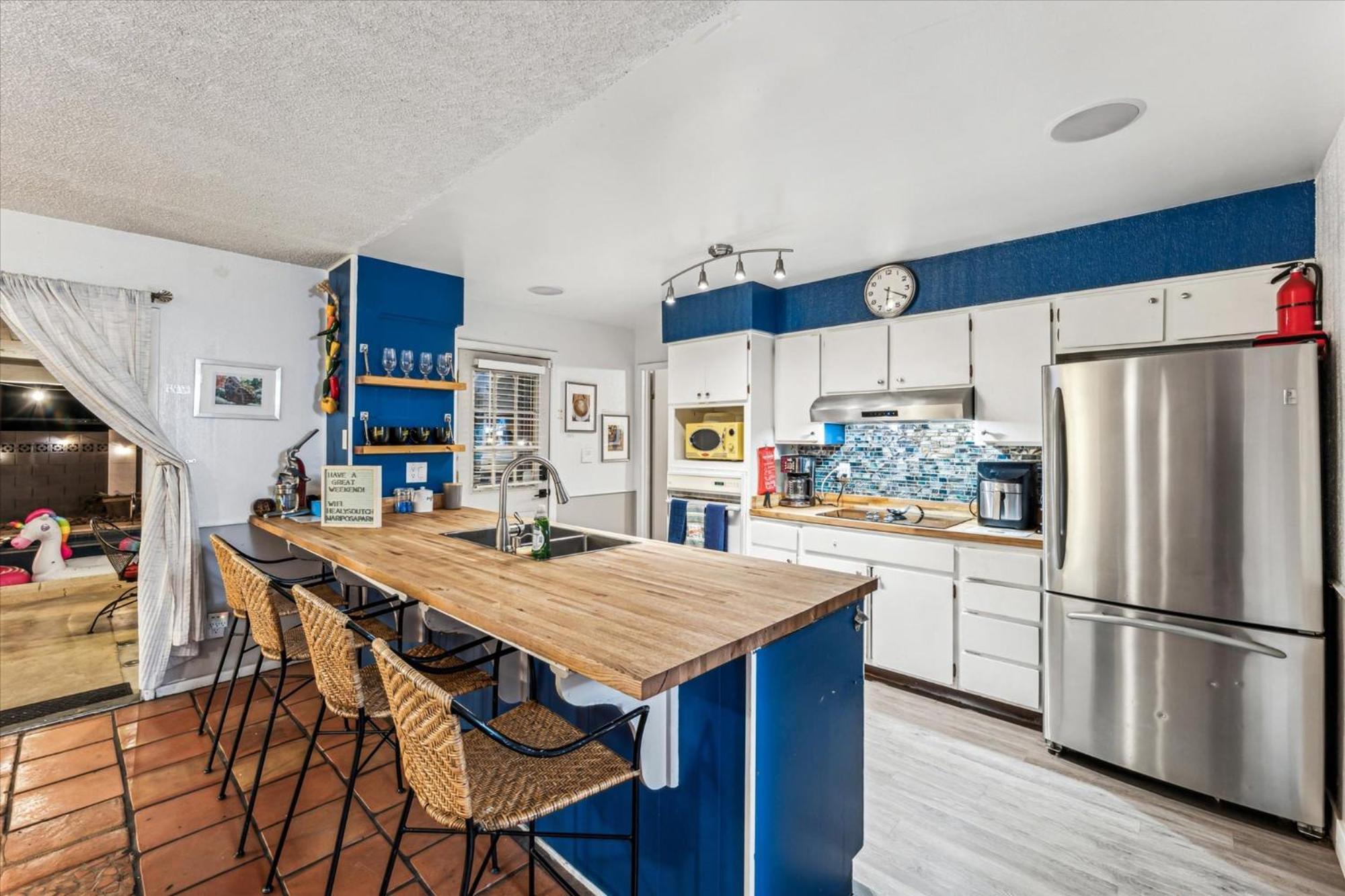 Vacation House! 6br, Free Heated Pool, Arcade & Hot Tub Apartment Phoenix