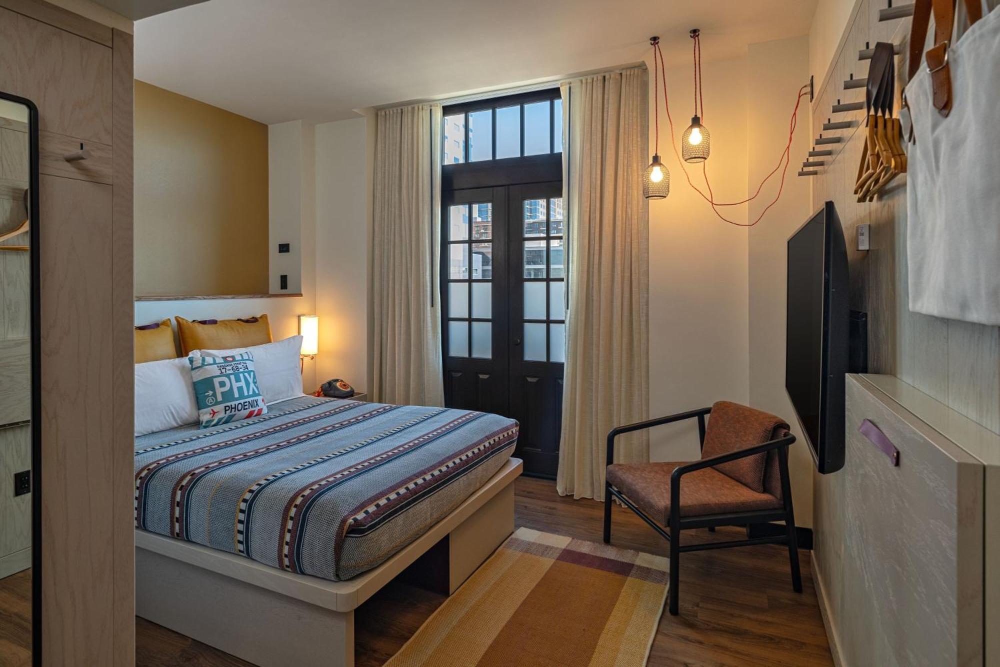 Moxy Downtown Hotel