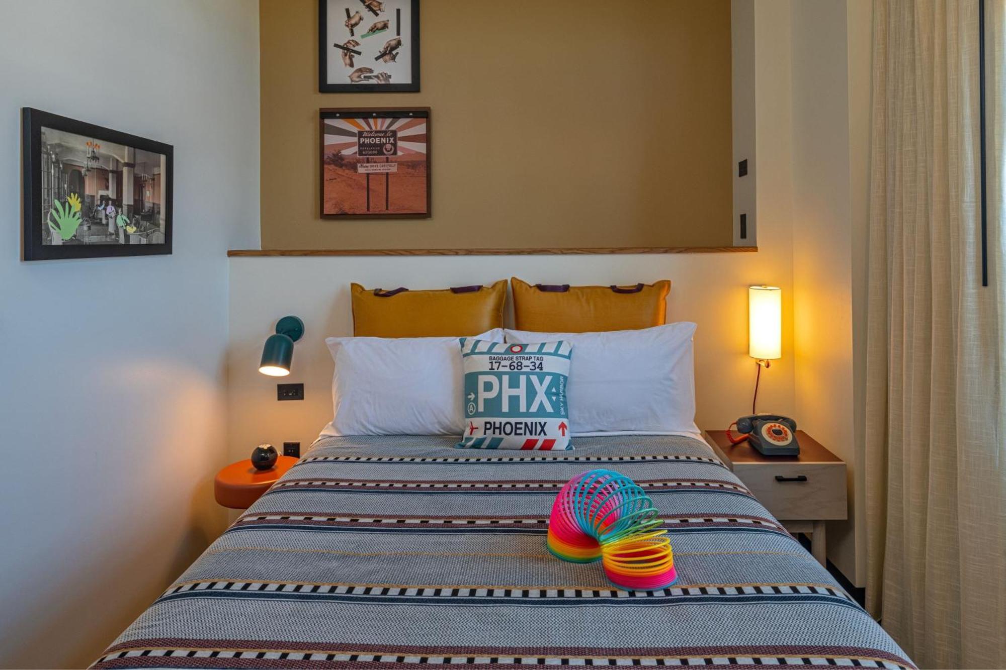 Moxy Downtown Hotel *