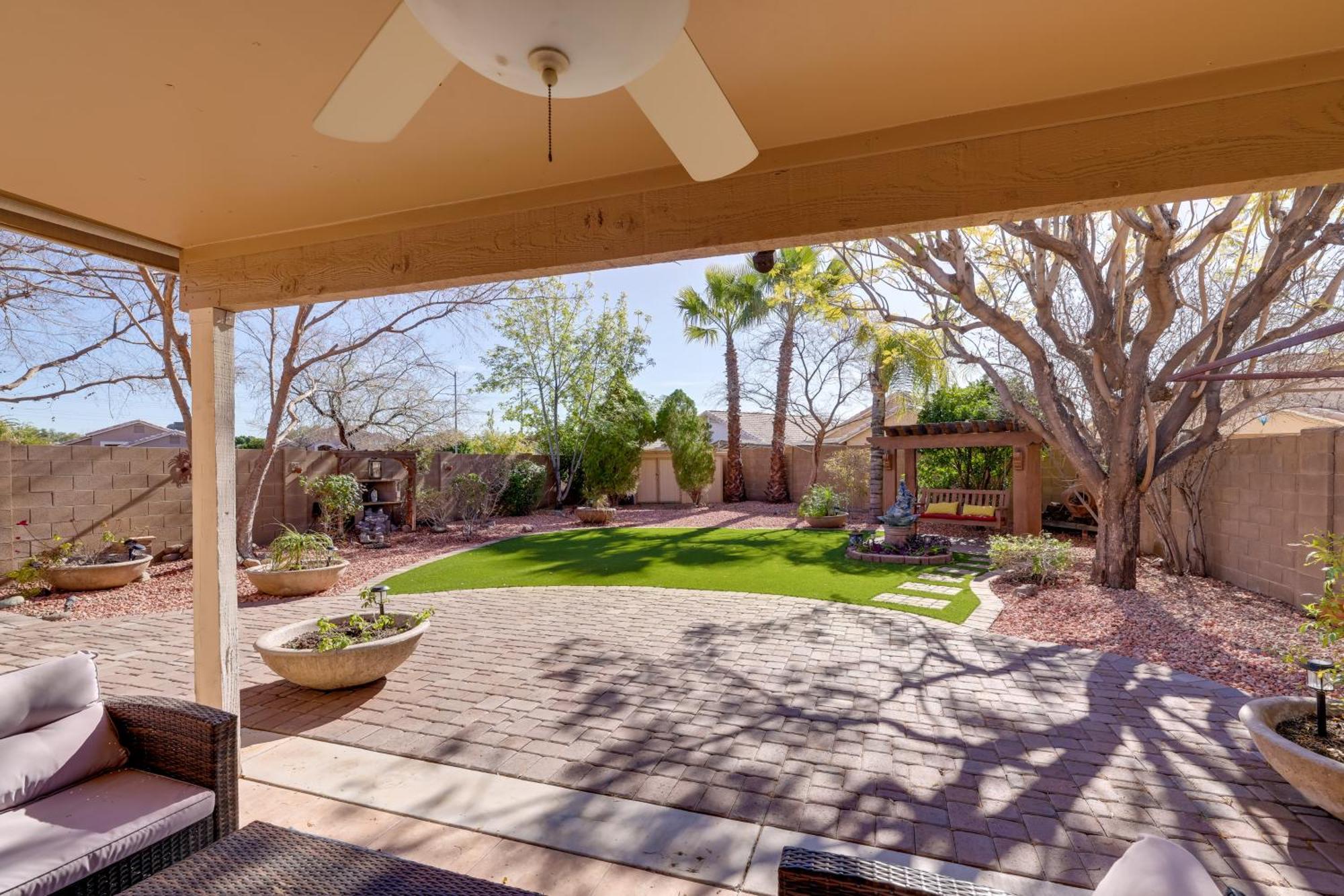 Family-friendly Glendale With Private Yard *