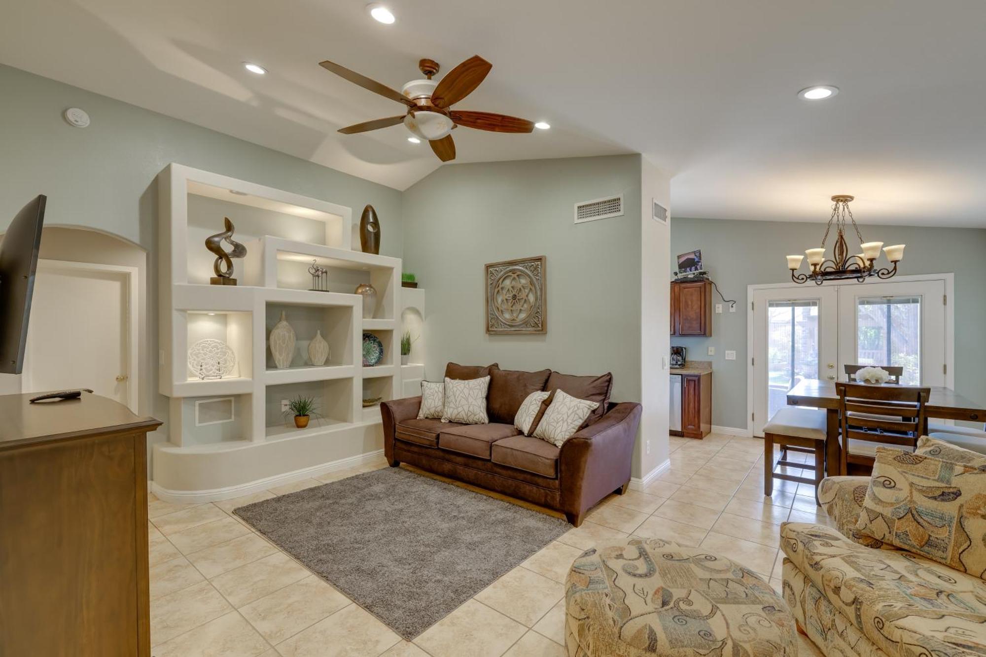 Family-friendly Glendale With Private Yard *