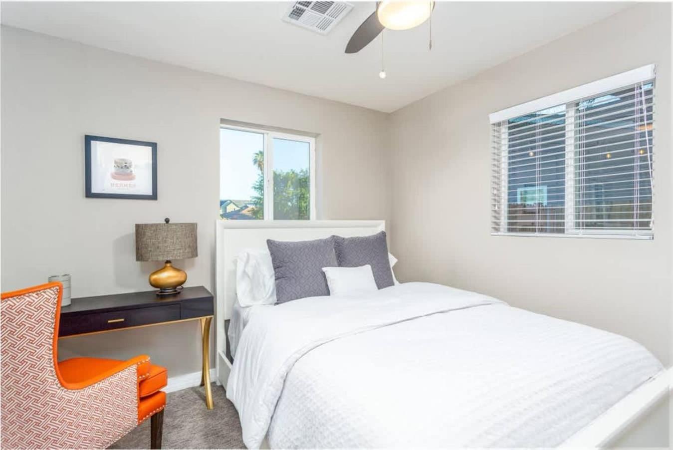 Holiday home Tangerine Terrace - Modern Living Firepit Bbq