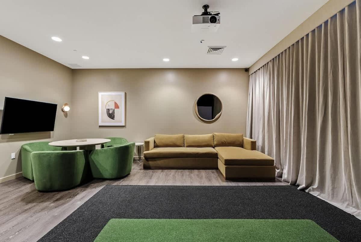Apartamento Elegant 28th Floor High Rise, Gym, Parking, Pool, Golf Phoenix