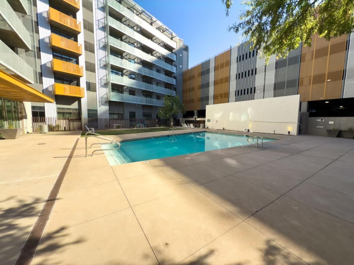 Centric 2br In Heart Of Dtphx Free Garage Parking Apartment Phoenix