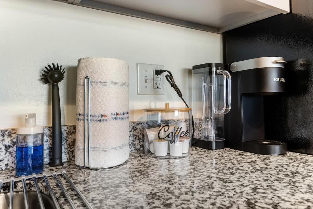 Centric 2br In Heart Of Dtphx Free Garage Parking *