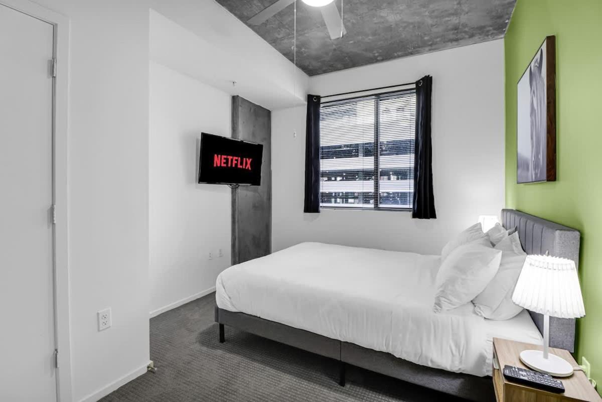 Centric 2br In Heart Of Dtphx Free Garage Parking * Phoenix