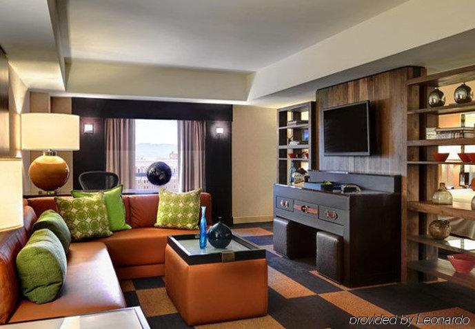 Hotel Renaissance Downtown Phoenix
