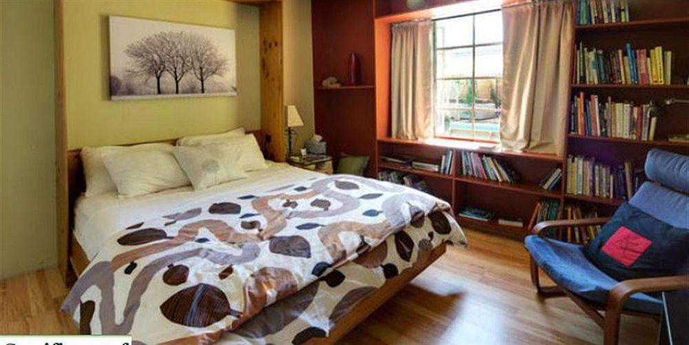 Guest house Zenyard Phoenix