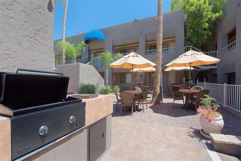 Hotel Western Innsuites & Phoenix